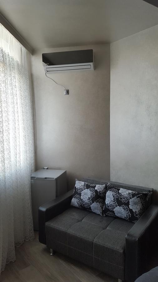 Roini Apartment Batumi Exteriör bild